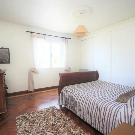 Charlie Holiday home