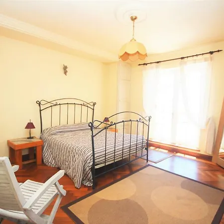 Charlie Holiday home
